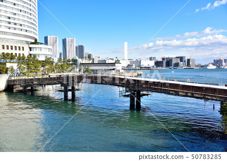 Bridge construction scaffolding Bridge construction scaffolding 50783285
