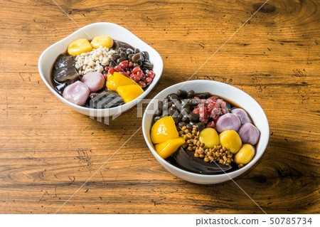 Taiwanese herbal medicine black jelly Licorice black jelly Taiwanese dessert 50785734