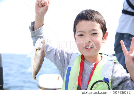 小學生釣魚 50786082