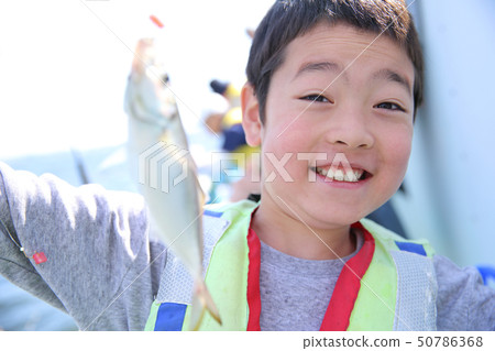 小學生釣魚 小學生釣魚 50786368
