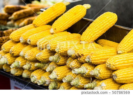 Lined raw corn 50786569