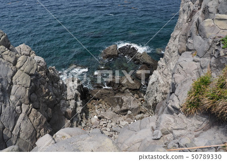 Cliff 50789330