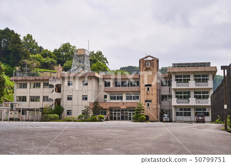 Kanagawa Prefecture Yori Junior High School 50799751