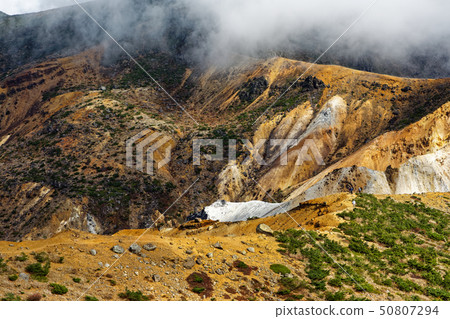 We look at the crater wall of Adatara mountain, Numa Nopei We look at the crater wall of Adatara mountain, Numa Nopei 50807294