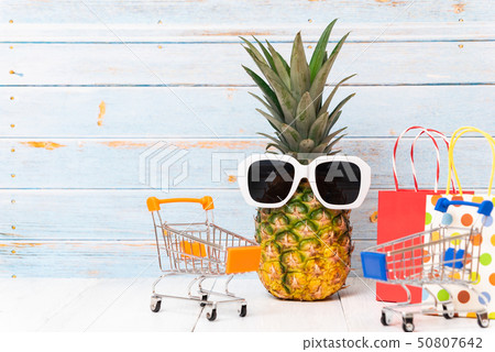 Summer shopping image Summer shopping image 50807642