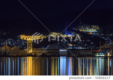 Nagasaki Bay_Giant cantilever crane 50808227