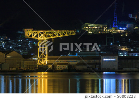 Nagasaki Bay_Giant cantilever crane 50808228
