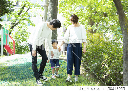 公園家庭 50812955