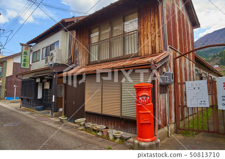 Round shaped post (Shinchodori) seen in Tsuwano in Shimane (San's small Kyoto) Round shaped post (Shinchodori) seen in Tsuwano in Shimane (San's small Kyoto) 50813710