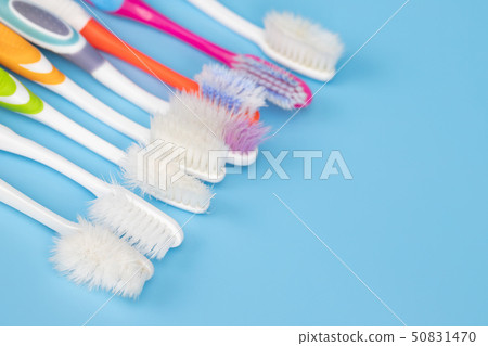 The old toothbrush used expired (damaged) The old toothbrush used expired (damaged) 50831470