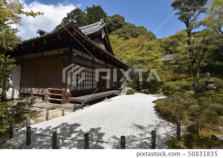 Kinfuku-ji Temple Garden and Main Hall 50831835
