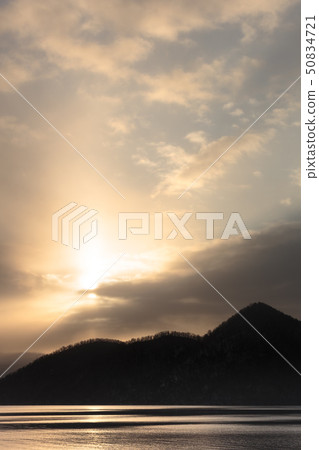 日本/北海道洞爺湖，冬天的景色 50834721