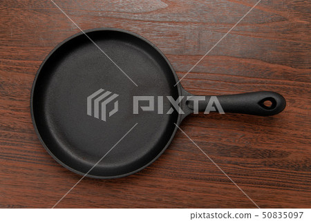 Iron frying pan Iron frying pan 50835097