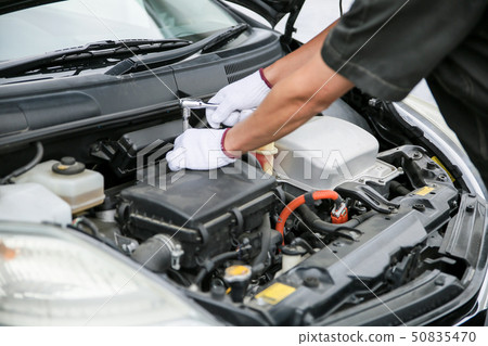 Mechanic's work 50835470