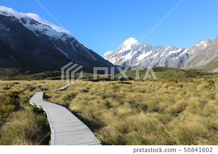 Aoraki Mount Cook National Park Hooker Valley Truck 50841602