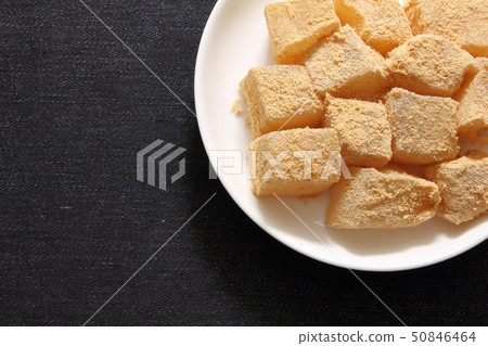 Warabi rice cake / kina powder Warabi rice cake / kina powder 50846464
