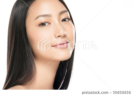 Beautiful Young asian Woman with Clean Fresh Skin 50850838