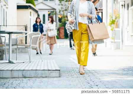 Woman housewife shopping lifestyle Woman housewife shopping lifestyle 50851175