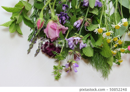 A fragrant bouquet A fragrant bouquet 50852248