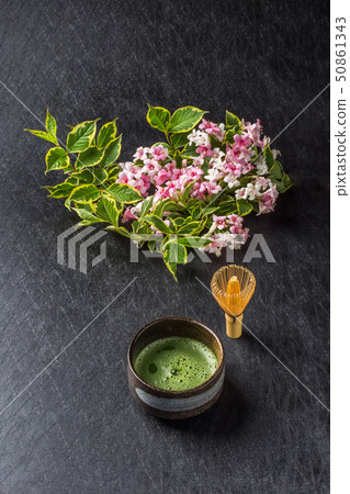 茶道日本Deutzia crenata和日本抹茶 茶道日本Deutzia crenata和日本抹茶 50861343