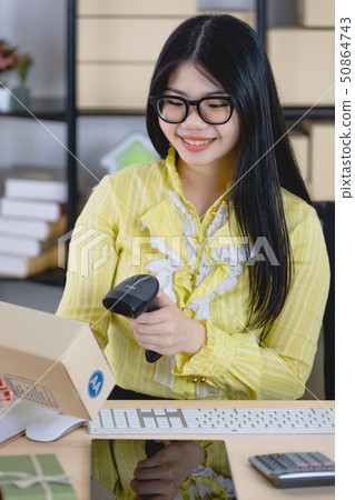 Business woman working Business woman working 50864743