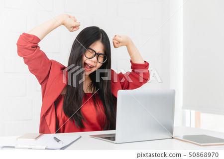 Business woman working 50868970