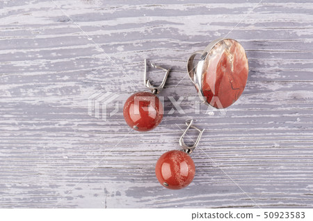 Earrings balls look is very womanly and are well Earrings balls look is very womanly and are well 50923583