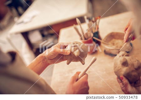 Top view of a bowl with legs Top view of a bowl with legs 50933478