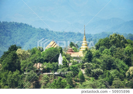 Phra That Si Maha Pho Mongkol Boom Chum  50935896