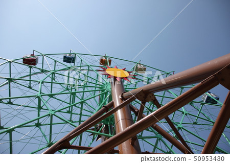 Ferris wheel  50953480