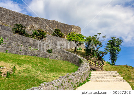 Castle of the Four Seasons Katsuren Castle 50957208