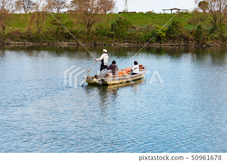 Passing arrows Passing arrows 50961678