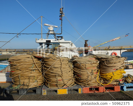 Fishing gear floating basket 50962375