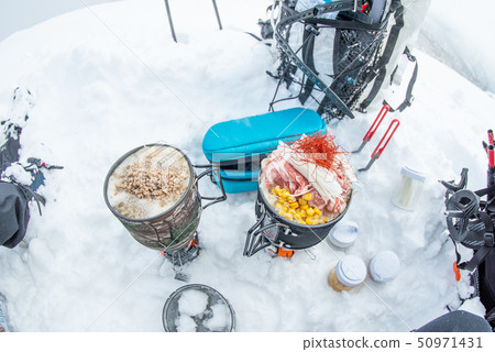 Mountain climbing rice (raw ramen) 50971431