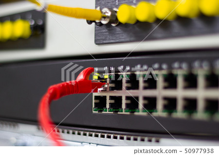 The network cables to connect Lan port The network cables to connect Lan port 50977938