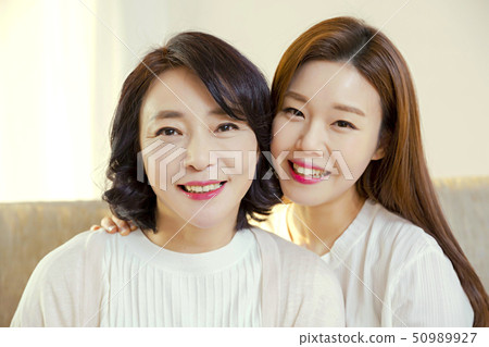 Portrait of mother and daughter, like a friend 053 Portrait of mother and daughter, like a friend 053 50989927