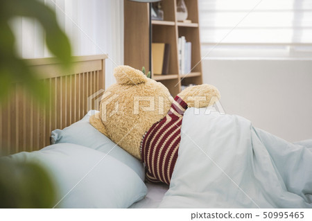 Teddy bear's daily routine 081 50995465