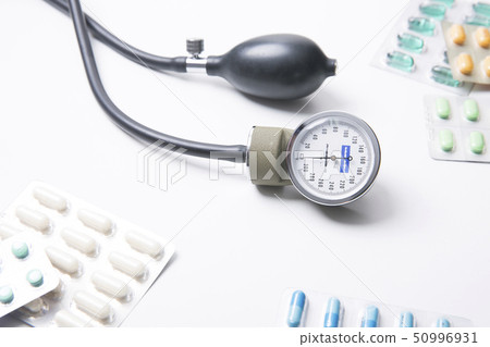 Medicine, health care both mentally and physically as medical concept 057 50996931