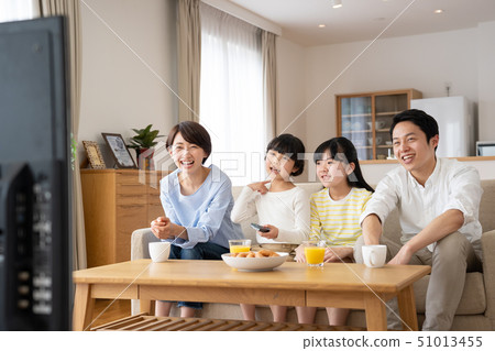 Parent and child living television family image Parent and child living television family image 51013455