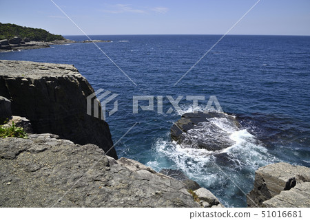 Rocky coast 51016681