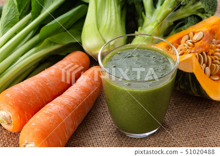Green smoothie Green smoothie 51020488