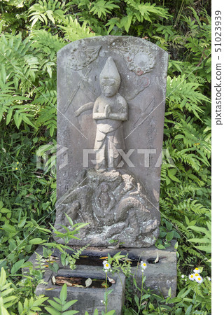 稻荷神社的寶塔（鎌倉市立） 51023939