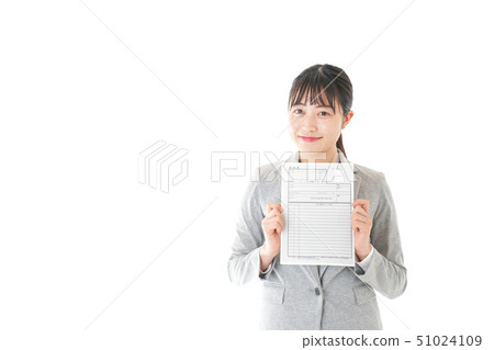 Business woman with resume 51024109