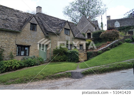 Landscape of the Cotswolds, England Landscape of the Cotswolds, England 51041420