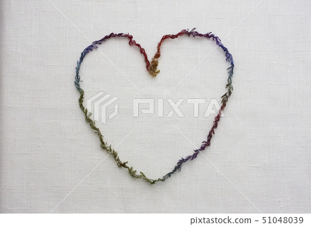 五顏六色的羊毛心臟 五顏六色的羊毛心臟 51048039