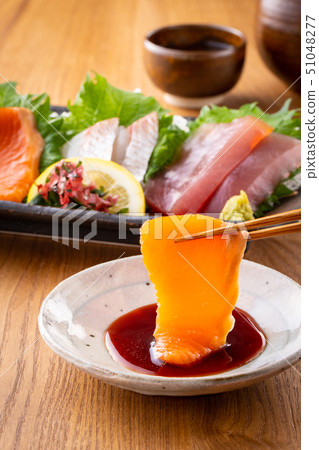 三文魚生魚片 三文魚生魚片 51048277