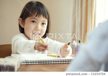 畫女孩 畫女孩 51054704
