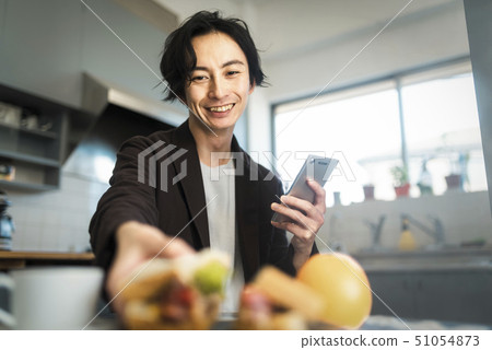 Men lifestyle breakfast 51054873