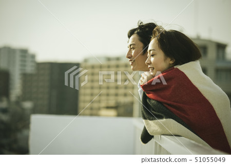 Couple roof top Couple roof top 51055049