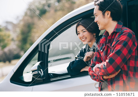 Couple couple car camp 51055671